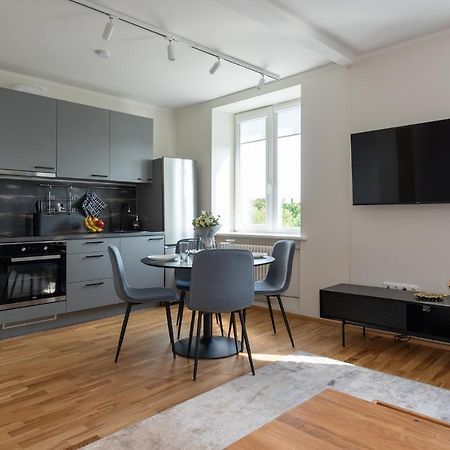 Old Town Luxury Penthouse Apartment With Emajogi View Тарту Экстерьер фото